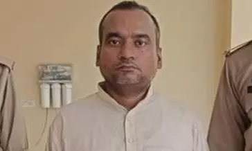 Bareilly: ठगी के आरोपी पर विभिन्न राज्यों में चल रहे कई मामले Bareilly: ठगी के आरोपी पर विभिन्न राज्यों में चल रहे कई मामले