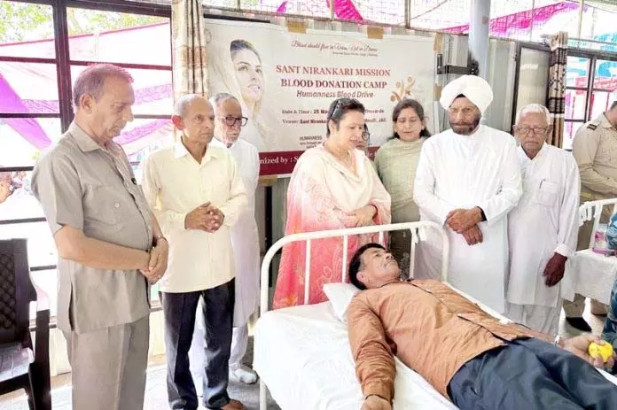 Jammu: निरंकारी मिशन ने रक्तदान शिविर का आयोजन किया Jammu: निरंकारी मिशन ने रक्तदान शिविर का आयोजन किया