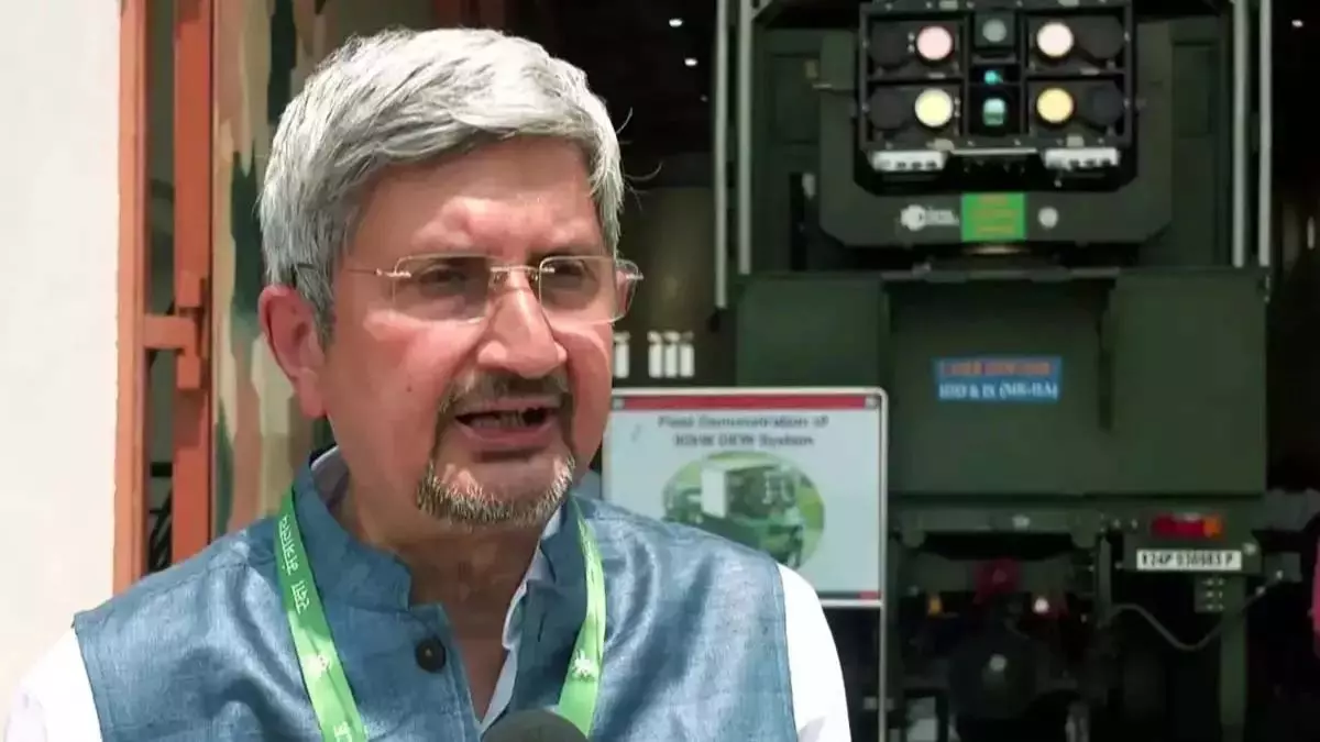 केंद्र ने DRDO अध्यक्ष का कार्यकाल एक साल के लिए बढ़ाया, इसी महीने हो रहे थे रिटायर केंद्र ने DRDO अध्यक्ष का कार्यकाल एक साल के लिए बढ़ाया, इसी महीने हो रहे थे रिटायर