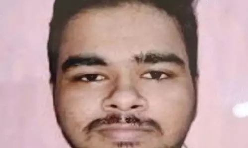 Indore : 21 वर्षीय वेब-डिजाइनिंग ओडिशा छात्र छात्रावास के कमरे में मृत पाया गया Indore : 21 वर्षीय वेब-डिजाइनिंग ओडिशा छात्र छात्रावास के कमरे में मृत पाया गया