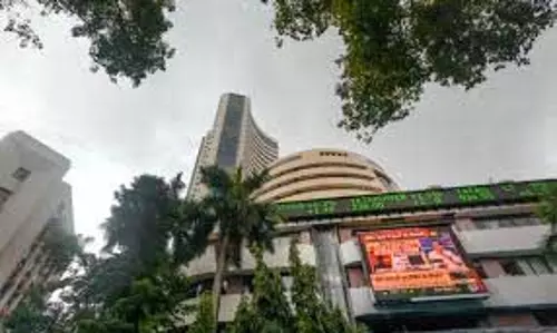 भारतीय बाजार हरे निशान में खुला; निफ्टी 25,000 पार, सेंसेक्स 500 अंक उछला भारतीय बाजार हरे निशान में खुला; निफ्टी 25,000 पार, सेंसेक्स 500 अंक उछला