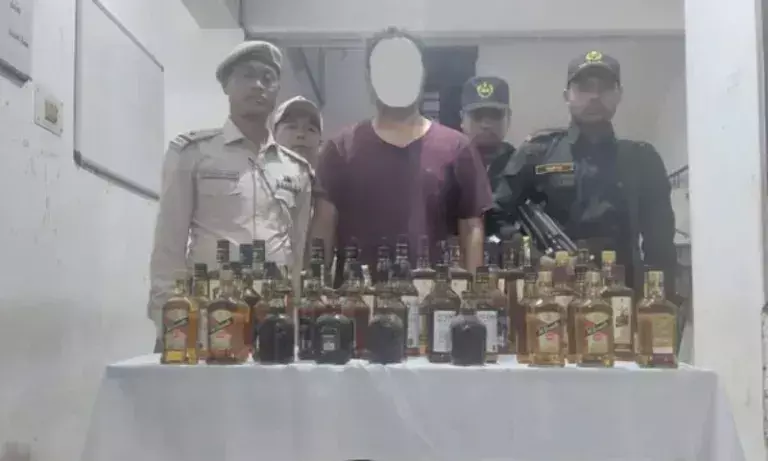 Manipur: इंफाल पूर्व में IMFL और डीआईसी शराब की अवैध बिक्री का भंडाफोड़ Manipur: इंफाल पूर्व में IMFL और डीआईसी शराब की अवैध बिक्री का भंडाफोड़