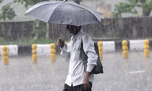 शहर में 15 साल में सबसे जल्दी बारिश हुई; IMD ने ऑरेंज अलर्ट जारी किया
