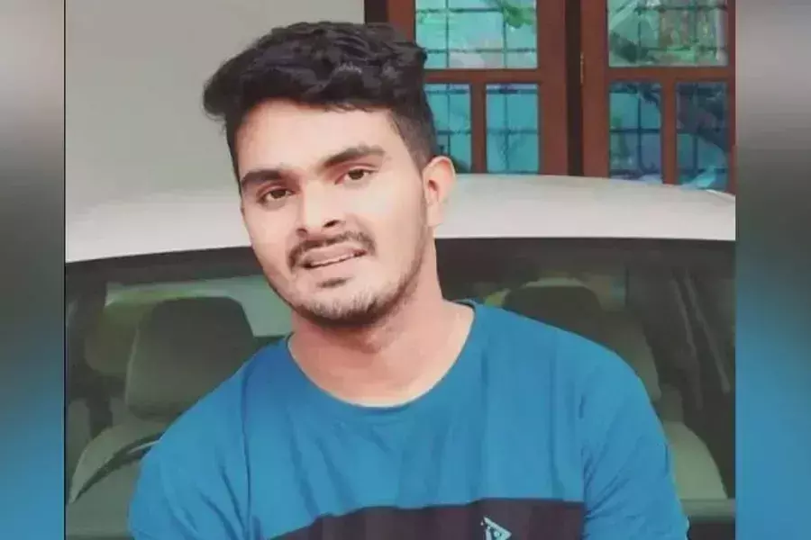 Venjaramoodu सामूहिक हत्याकांड के आरोपी अफ्फान ने जेल में की आत्महत्या की कोशिश, हालत गंभीर Venjaramoodu सामूहिक हत्याकांड के आरोपी अफ्फान ने जेल में की आत्महत्या की कोशिश, हालत गंभीर