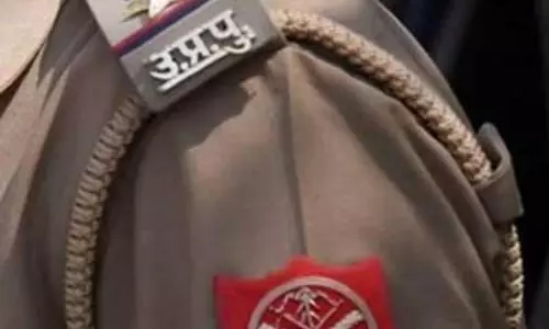 गाजियाबाद में पुलिस टीम पर भीड़ ने हमला किया, नोएडा के पुलिसकर्मी की गोली से हत्या गाजियाबाद में पुलिस टीम पर भीड़ ने हमला किया, नोएडा के पुलिसकर्मी की गोली से हत्या