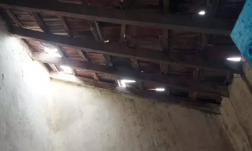 Dharwad : सोरुतिहुडु स्कूल की छत