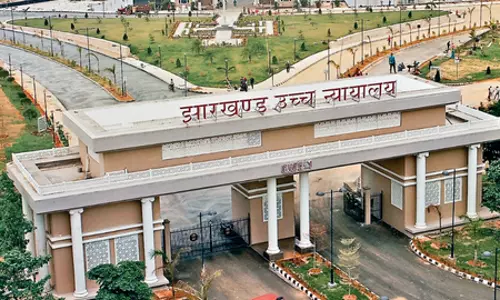 पुलिस हिरासत में नाबालिग की पिटाई का आरोप, हाईकोर्ट ने लिया स्वतः संज्ञान, राज्य सरकार से मांगा जवाब