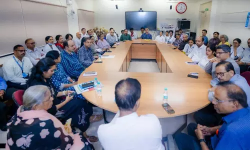 GOA: शीर्ष सरकारी डॉक्टरों ने बारिश के बीच वेक्टर जनित बीमारियों के खतरे पर चर्चा की GOA: शीर्ष सरकारी डॉक्टरों ने बारिश के बीच वेक्टर जनित बीमारियों के खतरे पर चर्चा की