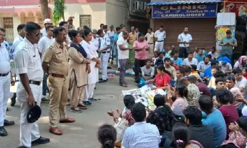 प्रदर्शनकारी शिक्षक सोमवार को Bengal शिक्षा विभाग के अधिकारियों के साथ बैठक करेंगे