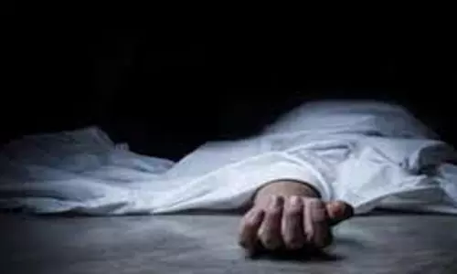Mauganj: देबलहा जलप्रपात में युवक की संदिग्ध मौत, दोस्त पर हत्या का शक Mauganj: देबलहा जलप्रपात में युवक की संदिग्ध मौत, दोस्त पर हत्या का शक
