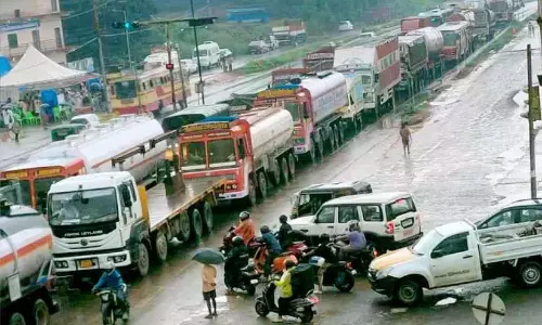 Kerala ; राष्ट्रीय राजमार्गों पर घंटों तक ट्रैफिक जाम