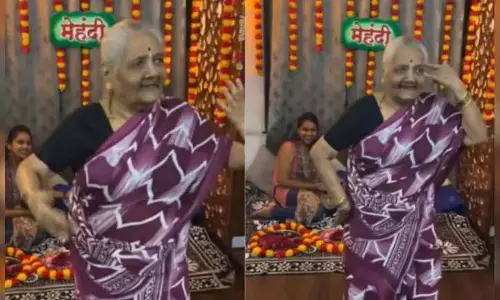 दादी ने कजरा रे पर किया ऐसा जोरदार डांस, देखें VIDEO दादी ने कजरा रे पर किया ऐसा जोरदार डांस, देखें VIDEO