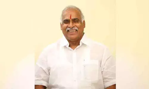 कांग्रेस के उनके लिए ‘गड्ढा’ बन जाने के बाद दलबदलू नेता BRS में ‘घर वापसी’ के बारे में सोच रहे कांग्रेस के उनके लिए ‘गड्ढा’ बन जाने के बाद दलबदलू नेता BRS में ‘घर वापसी’ के बारे में सोच रहे