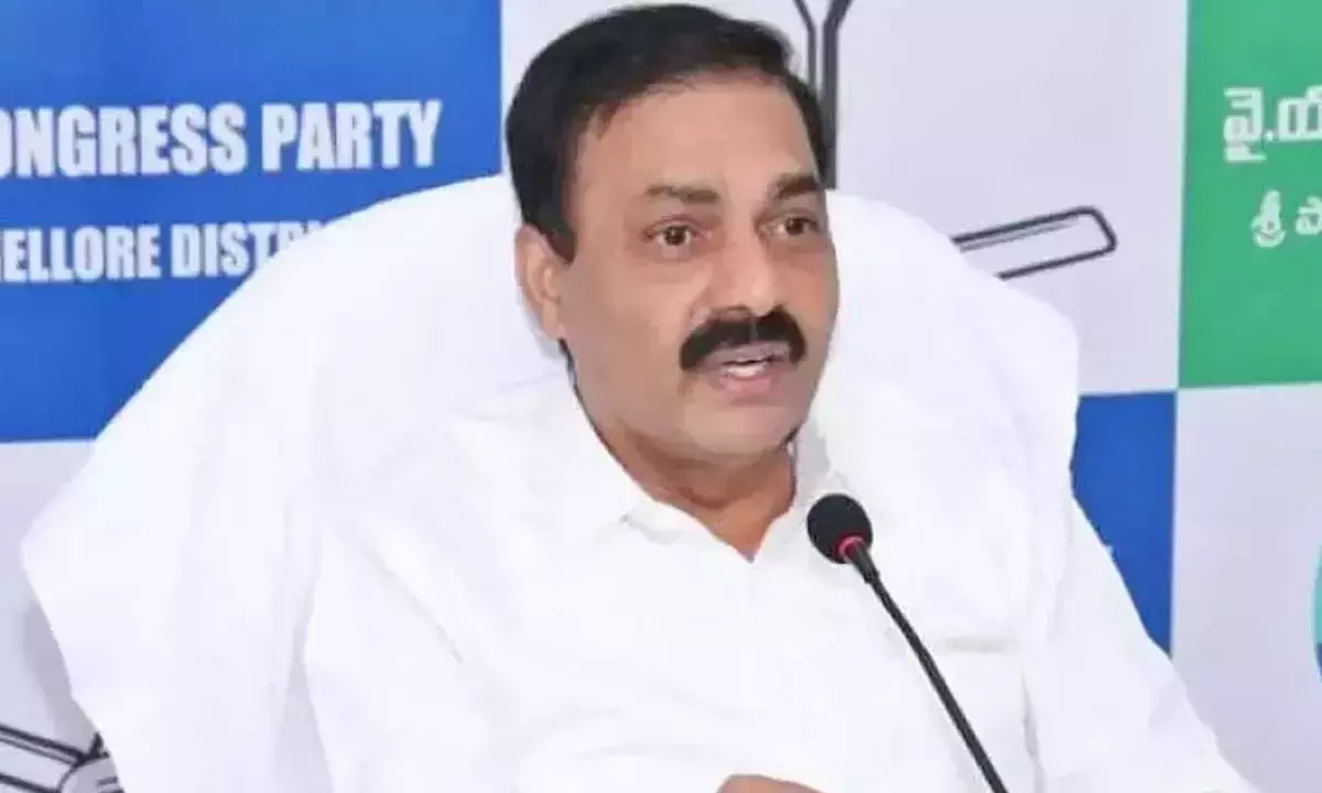 Andhra: पूर्व मंत्री काकानी गिरफ्तार Andhra: पूर्व मंत्री काकानी गिरफ्तार