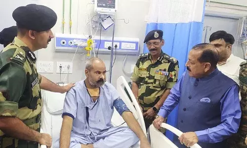 जितेंद्र सिंह ने Jammu सैन्य अस्पताल में घायल सैनिकों से मुलाकात की जितेंद्र सिंह ने Jammu सैन्य अस्पताल में घायल सैनिकों से मुलाकात की