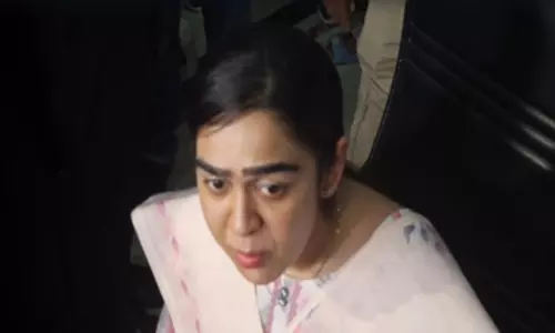 मेरी जिंदगी क्यों बर्बाद की, सब मिले हुए हैं, लालू परिवार पर भड़कीं ऐश्वर्या मेरी जिंदगी क्यों बर्बाद की, सब मिले हुए हैं, लालू परिवार पर भड़कीं ऐश्वर्या