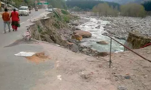आनी विधायक ने Kullu में बाढ़ प्रभावित क्षेत्रों का दौरा किया, नुकसान का जायजा लिया
