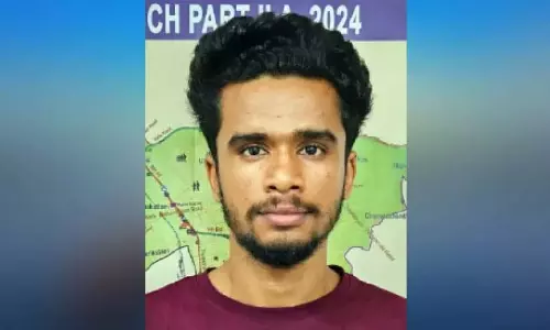 हनी ट्रैप के जरिए लग्जरी कार और पैसे चुराने वाले एक संदिग्ध को गिरफ्तार कर लिया