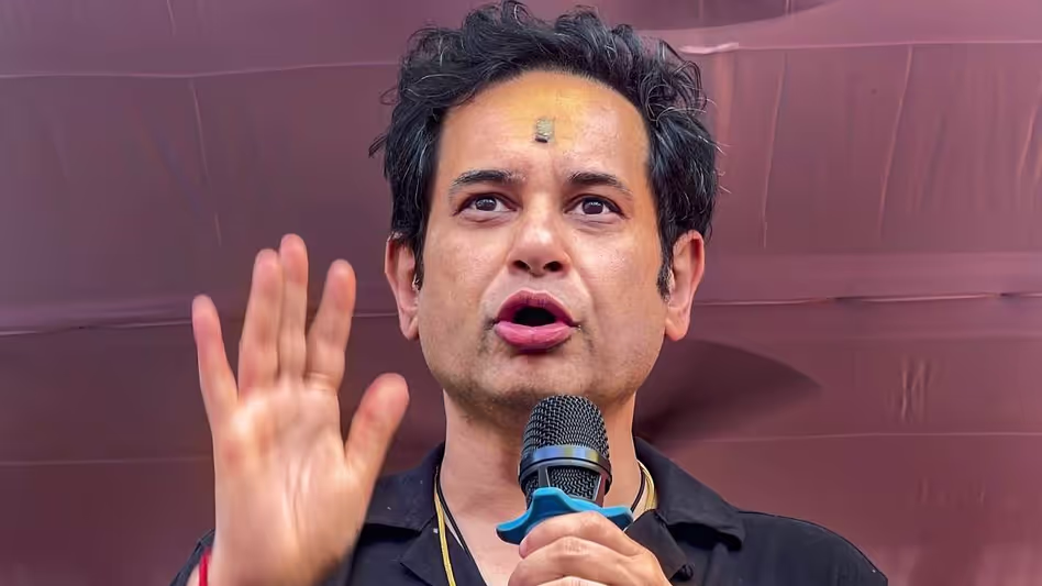 Tripura : प्रद्योत ने टिपरा मोथा कार्यकर्ताओं को अवैध प्रवासियों की पहचान करने का निर्देश दिया Tripura : प्रद्योत ने टिपरा मोथा कार्यकर्ताओं को अवैध प्रवासियों की पहचान करने का निर्देश दिया