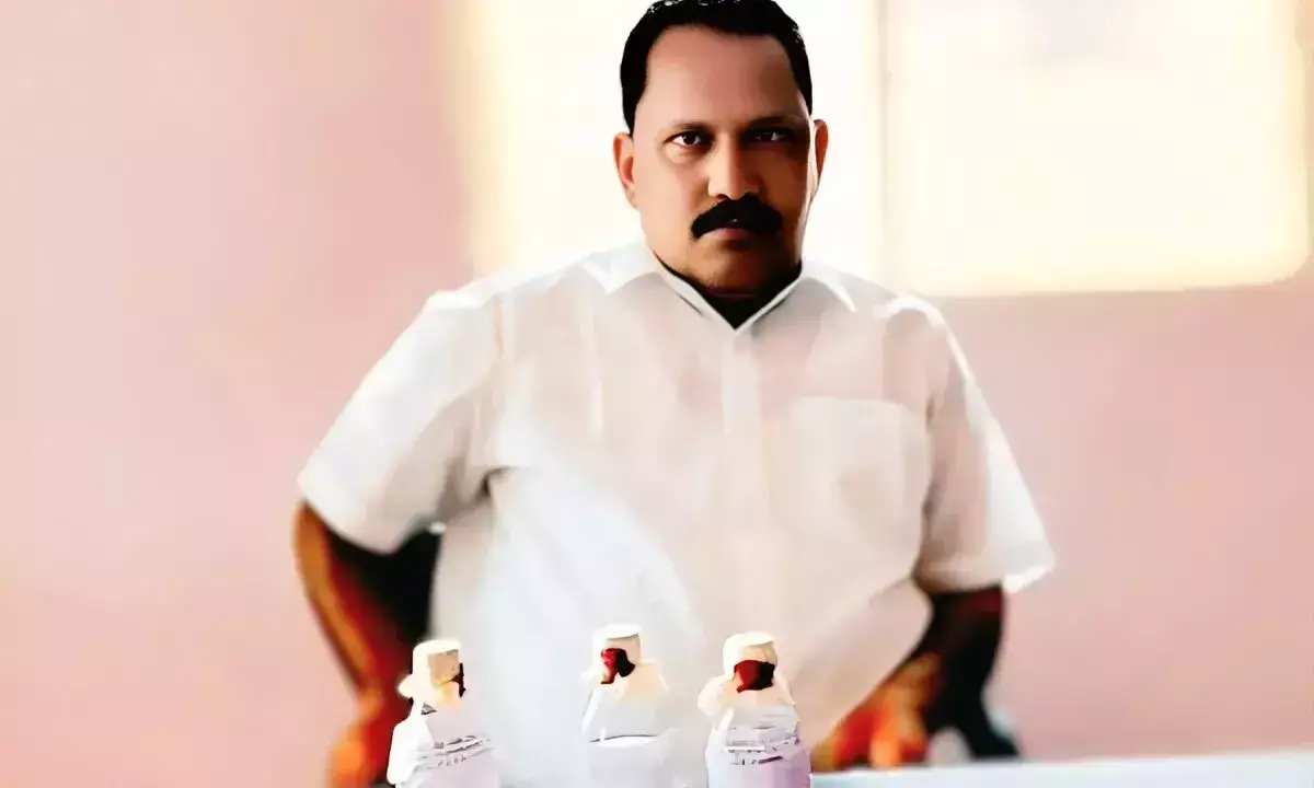 Telangana: एसीबी के छापे में सर्वेयर पकड़ा गया