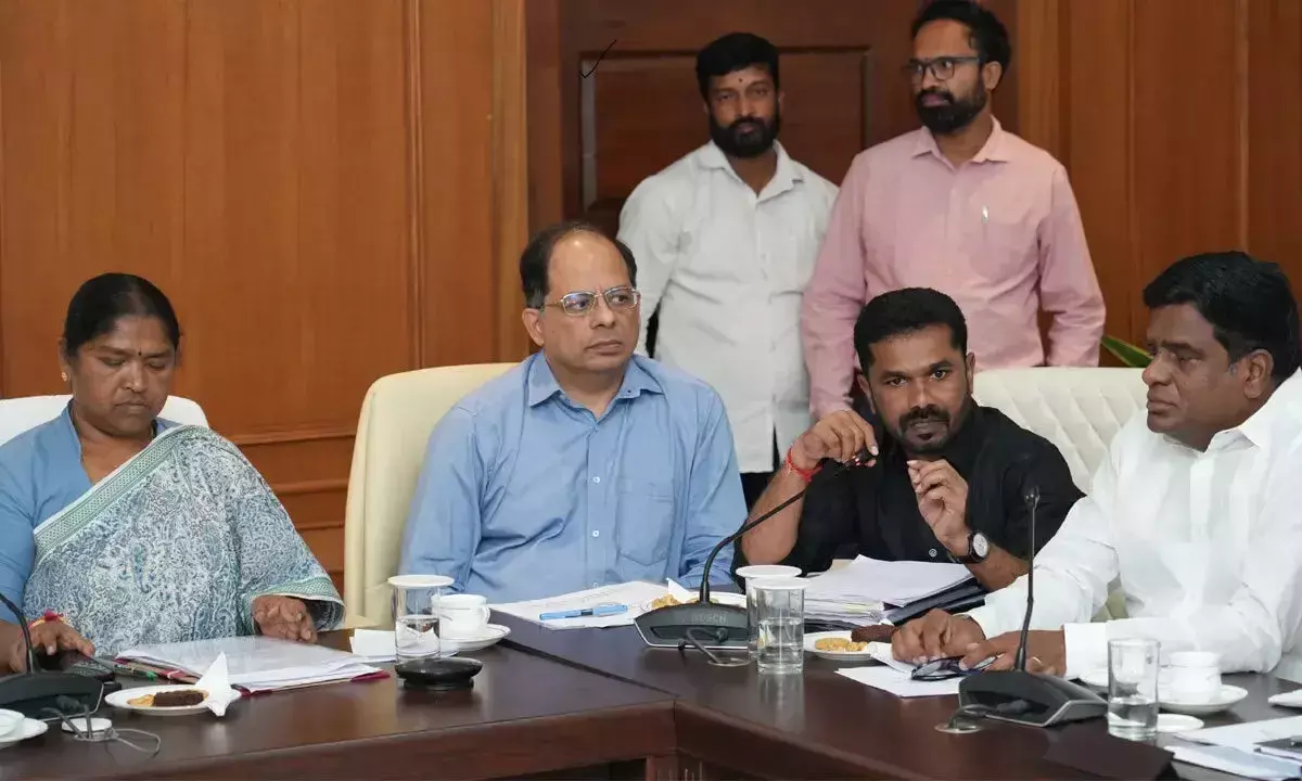 Telangana: खानापुर विधायक ने वन विभाग पर निकाली भड़ास Telangana: खानापुर विधायक ने वन विभाग पर निकाली भड़ास