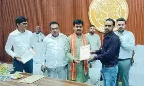 Ballia: डिजिटल साक्षरता के विस्तार में 18 अध्यापक सम्मानित