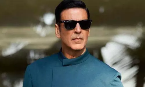 Akshay Kumar ने बॉक्स ऑफिस पर कुल कमाई में तीनों खान को पीछे छोड़ा Akshay Kumar ने बॉक्स ऑफिस पर कुल कमाई में तीनों खान को पीछे छोड़ा