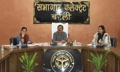Bareilly: मानसून से पहले नालों की सफाई कराएं: डीएम अविनाश सिंह