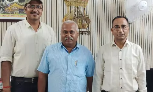 Jaipur: बुजुर्गों को स्वावलंबी बनाने में सुरेन्द्र प्रताप सिंह का अनूठा अभियान Jaipur: बुजुर्गों को स्वावलंबी बनाने में सुरेन्द्र प्रताप सिंह का अनूठा अभियान