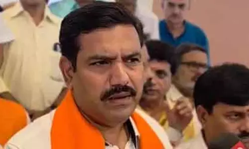 BJP ने कर्नाटक में विपक्ष और मीडिया पर आपातकाल जैसी कार्रवाई के लिए कांग्रेस की आलोचना की BJP ने कर्नाटक में विपक्ष और मीडिया पर आपातकाल जैसी कार्रवाई के लिए कांग्रेस की आलोचना की