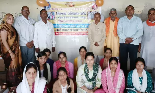Farrukhabad: आर्य समाज द्वारा सिलाई, कढ़ाई और मेहंदी प्रशिक्षण की शुरुआत Farrukhabad: आर्य समाज द्वारा सिलाई, कढ़ाई और मेहंदी प्रशिक्षण की शुरुआत