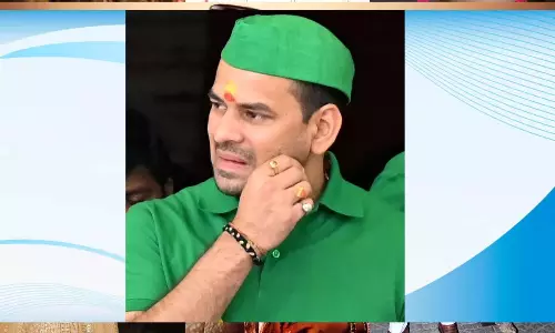 परिवार से लेकर पार्टी तक चारो तरफ से घिरे Tej Pratap 29 को खोल सकते हैं कई राज परिवार से लेकर पार्टी तक चारो तरफ से घिरे Tej Pratap 29 को खोल सकते हैं कई राज