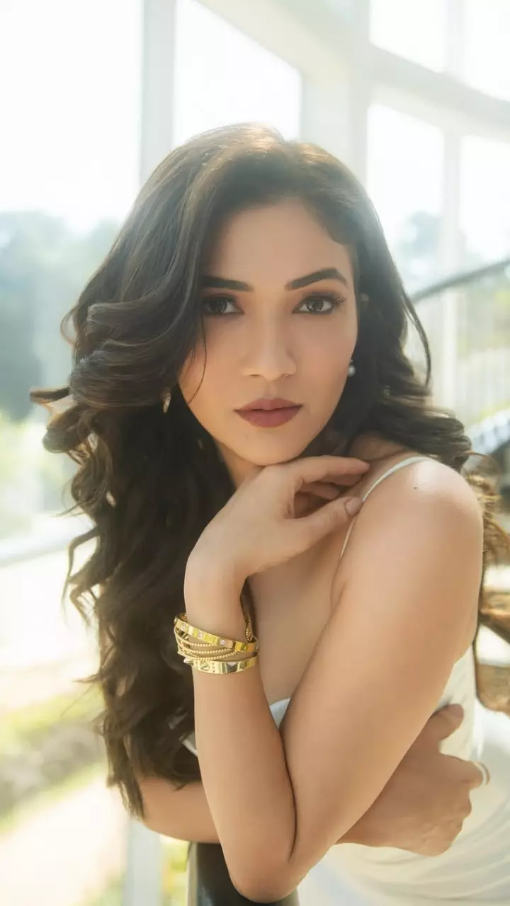 Ridhima Pandit का हॉट फोटोशूट
