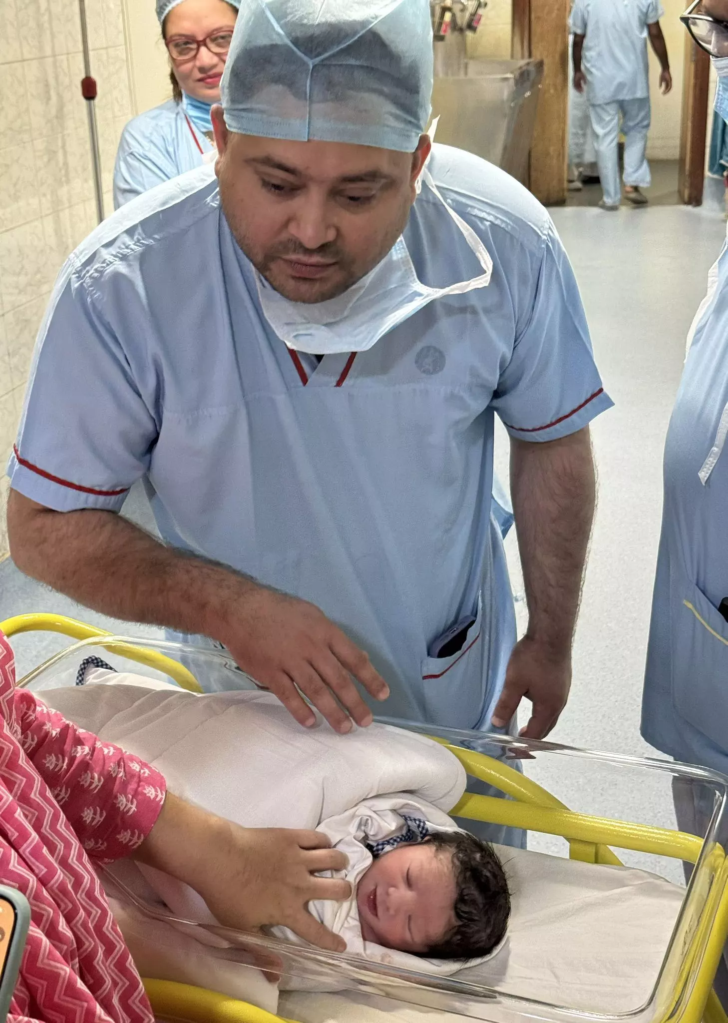 तेजस्वी यादव दूसरी बार पिता बने, पत्नी राजश्री ने बेटे को दिया जन्म तेजस्वी यादव दूसरी बार पिता बने, पत्नी राजश्री ने बेटे को दिया जन्म