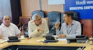 IVP पार्षदों ने एमसीडी कमिश्नर से रुकी परियोजनाएं शुरू करने की मांग की IVP पार्षदों ने एमसीडी कमिश्नर से रुकी परियोजनाएं शुरू करने की मांग की