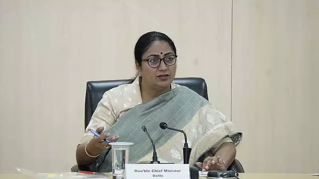 Delhi कोविड-19 की स्थिति पूरी तरह नियंत्रण में: सरकार Delhi कोविड-19 की स्थिति पूरी तरह नियंत्रण में: सरकार