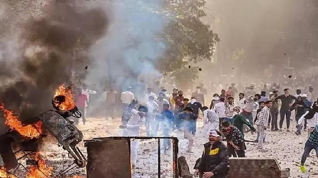 2020 Delhi riots: अदालत ने आरोपियों को पेन ड्राइव में चार्जशीट देने का आदेश दिया 2020 Delhi riots: अदालत ने आरोपियों को पेन ड्राइव में चार्जशीट देने का आदेश दिया