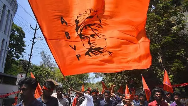 ABVP ने राहुल गांधी और NSUI के खिलाफ किया विरोध मार्च ABVP ने राहुल गांधी और NSUI के खिलाफ किया विरोध मार्च