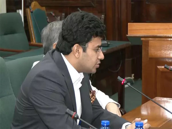 आतंकवाद के प्रति एक राष्ट्र की निष्क्रियता सभी के लिए एक गंभीर खतरा है: Tejasvi Surya आतंकवाद के प्रति एक राष्ट्र की निष्क्रियता सभी के लिए एक गंभीर खतरा है: Tejasvi Surya