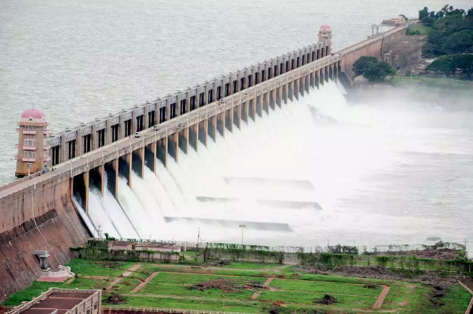 समय से पहले मानसून आने से Rayalaseema के किसानों को राहत और उम्मीद समय से पहले मानसून आने से Rayalaseema के किसानों को राहत और उम्मीद