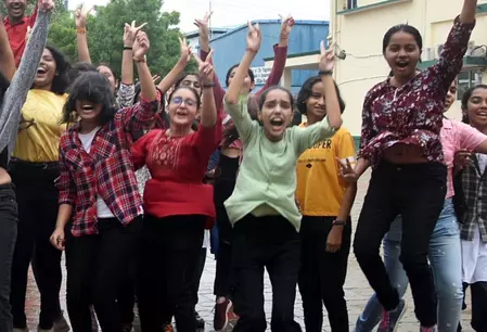 Jharkhand 10th board result: झारखंड 10वीं बोर्ड का रिजल्ट जारी, 91.71 परीक्षार्थी हुए सफल Jharkhand 10th board result: झारखंड 10वीं बोर्ड का रिजल्ट जारी, 91.71 परीक्षार्थी हुए सफल