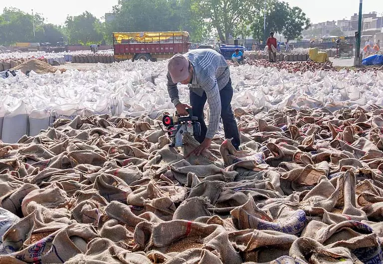 रबी फसल खरीद के लिए मंडियां खुलने में देरी से Odisha के किसान नाराज रबी फसल खरीद के लिए मंडियां खुलने में देरी से Odisha के किसान नाराज