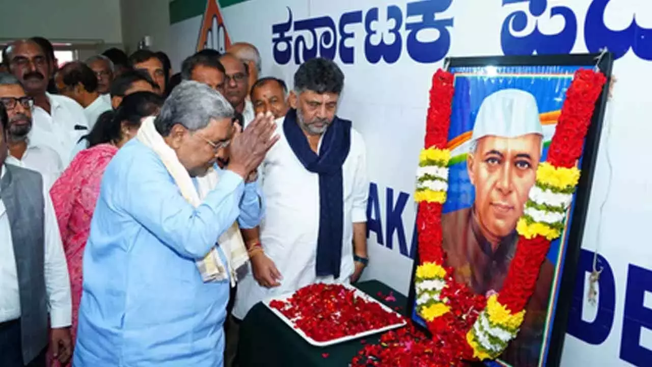 Siddaramaiah ने कहा- बुजुर्गों और अन्य बीमारियों से पीड़ित लोगों को मास्क पहनना चाहिए Siddaramaiah ने कहा- बुजुर्गों और अन्य बीमारियों से पीड़ित लोगों को मास्क पहनना चाहिए