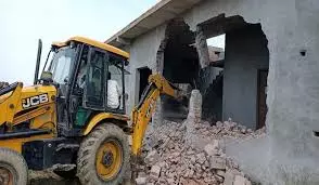 Moradabad: MDA ने जोन-3 में अवैध निर्माण पर चलाया बुलडोजर Moradabad: MDA ने जोन-3 में अवैध निर्माण पर चलाया बुलडोजर