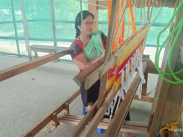 सशक्तिकरण के सूत्र: भारतीय सेना का सांस्कृतिक अभियान पूर्वोत्तर में महिलाओं को बनाता है सशक्त सशक्तिकरण के सूत्र: भारतीय सेना का सांस्कृतिक अभियान पूर्वोत्तर में महिलाओं को बनाता है सशक्त