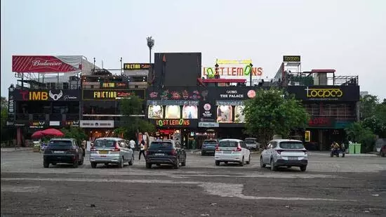 Gurugram: डीजल जेनरेटर वाले पब HSPCB के रडार पर Gurugram: डीजल जेनरेटर वाले पब HSPCB के रडार पर