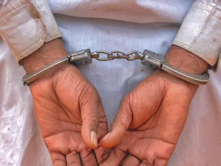 इंटरनेशनल एयरपोर्ट को बम से उड़ाने की धमकी देने वाला आरोपी गिरफ्तार, ये खुलासा हुआ इंटरनेशनल एयरपोर्ट को बम से उड़ाने की धमकी देने वाला आरोपी गिरफ्तार, ये खुलासा हुआ