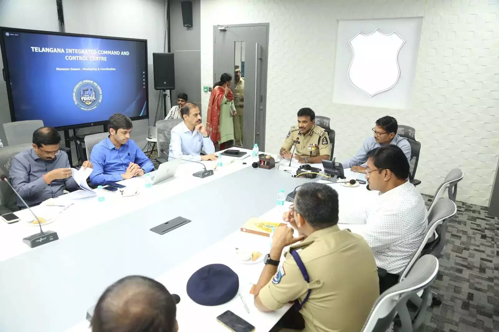 मानसून में GHMC सीमा में 141 जलभराव वाले हॉटस्पॉट पर ध्यान केंद्रित किया जाएगा मानसून में GHMC सीमा में 141 जलभराव वाले हॉटस्पॉट पर ध्यान केंद्रित किया जाएगा