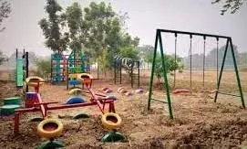 Telangana: मूसापेट के बच्चे प्रजावनी में पार्क की तलाश कर रहे Telangana: मूसापेट के बच्चे प्रजावनी में पार्क की तलाश कर रहे