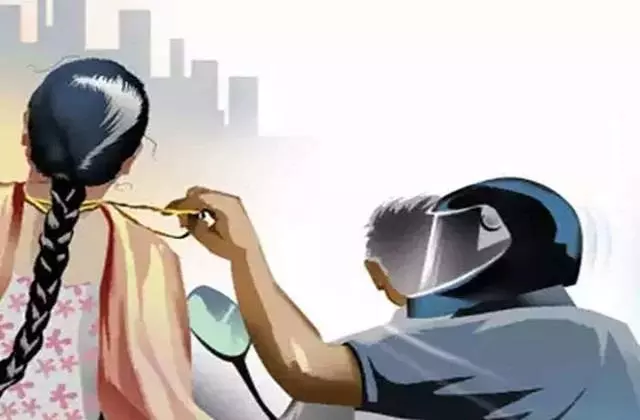Lakhimpur Kheri: अपाचे सवार बदमाश बाइक सवार महिला के कान से झाला नोचकर फरार हुए Lakhimpur Kheri: अपाचे सवार बदमाश बाइक सवार महिला के कान से झाला नोचकर फरार हुए